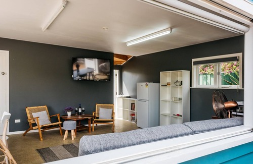 Palm Beach Cottage | The Cottage at Vista at Hauraki | Be My Guest