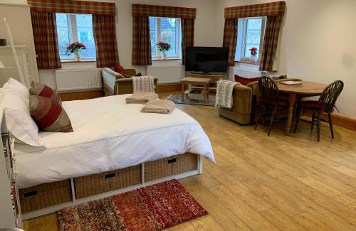 Chelynch Apartment | The Cottage at Well House