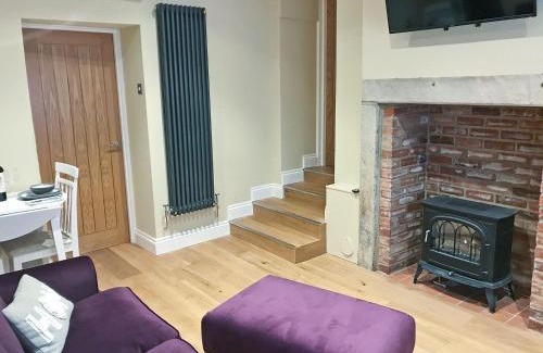 Consett House | The Cottage At Wood House - Uk30258