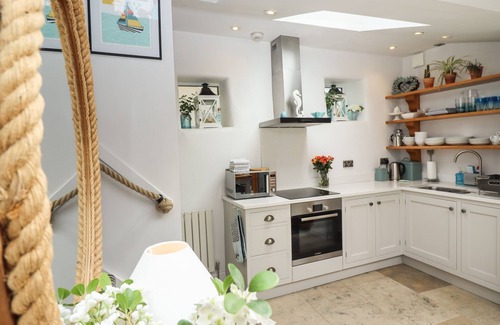 Sandsend Cottage | THE COTTAGE, character holiday cottage, with a garden in Sandsend