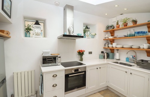 Sandsend Cottage | THE COTTAGE, character holiday cottage, with a garden in Sandsend
