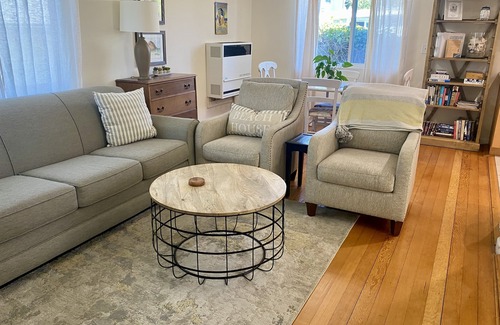 Morro Bay Cottage | The Cottage-Cozy-Peaceful-Private Garden Easy walk Downtown & the Embarcadero