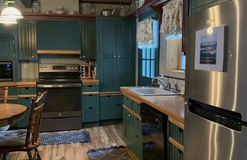 Grand Marais House | The Cottage - Dutch storybook bungalow across from campground overlooking beach