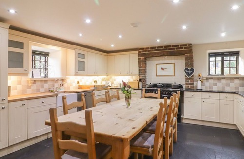 Nantgarw Cottage | THE COTTAGE, family friendly, luxury holiday cottage in Cardiff