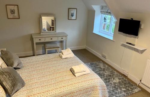 Llanvair Kilgeddin House | The Cottage