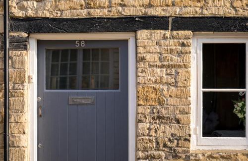 Cirencester House | The Cottage