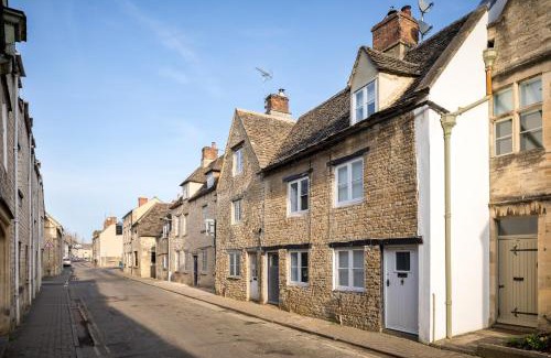 Cirencester House | The Cottage