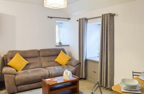 Girvan House | The Cottage