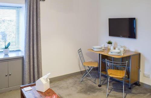 Girvan House | The Cottage