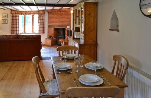 Attleborough House | The Cottage