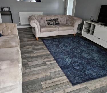 Shotts House | The Cottage