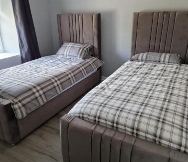 Shotts House | The Cottage