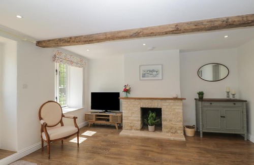 Malmesbury House | The Cottage
