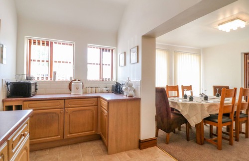 Ilkeston Cottage | THE COTTAGE, family friendly, with open fire in Ilkeston