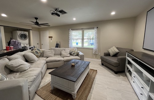 Pasco County House | The cottage getaway !