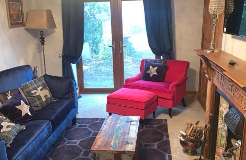 Oldham House | The Cottage, Grotton Hall, Lydgate, Saddleworth
