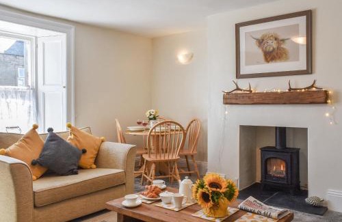 Rothbury House | The Cottage Highfield