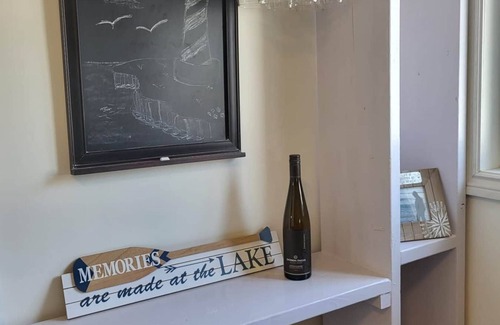 Selkirk House | The Cottage House Pool/Hot Tub/Beach Front Sleeps 4-6
