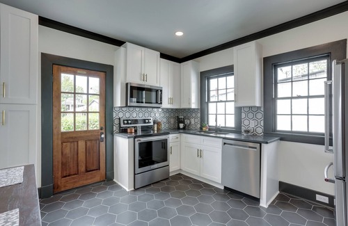 Downtown Cottage | The Cottage-I bedroom with AC and WiFi in historic Augusta