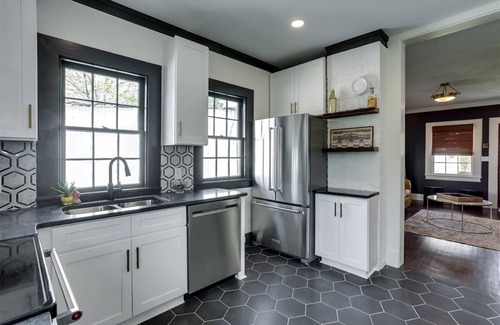 Downtown Cottage | The Cottage-I bedroom with AC and WiFi in historic Augusta