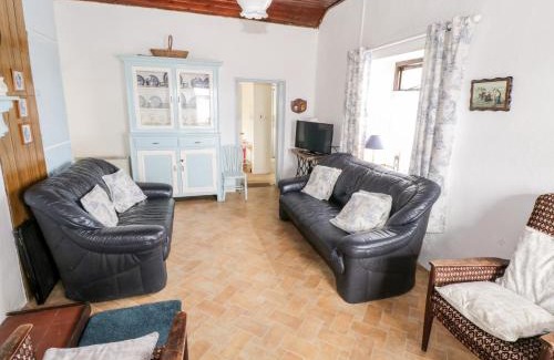 Newport House | The Cottage
