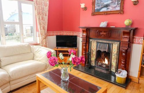 Quilty House | The Cottage