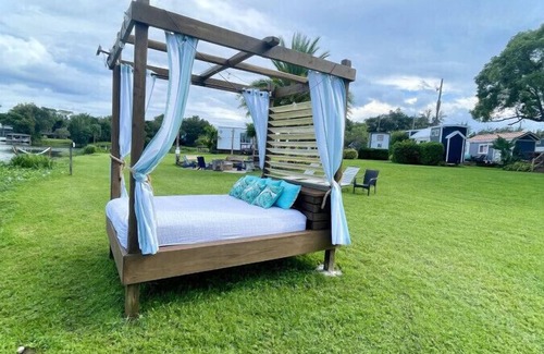 Northwest Orlando House | The Cottage Lakefront Tiny Home 6 plus month Rental