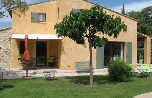 Vaugines Cottage | The cottage 'Les Euphorbia' . olive trees, . cicadas, Provence .