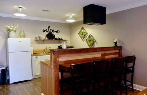Brandon House | The Cottage on College Street