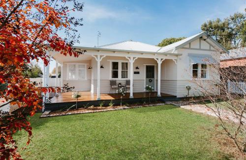 Central Mudgee House | The Cottage on Lawson - Heritage Elegance in Mudgee