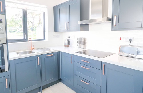 Brinlack House | THE COTTAGE, pet friendly, with open fire in Derrybeg, County Donegal