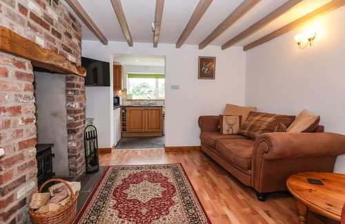 Kilham Cottage | THE COTTAGE, pet friendly, character holiday cottage in Kilham