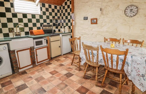 Gortahork Cottage | THE COTTAGE, pet friendly in Gortahork, County Donegal