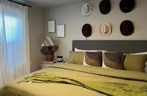 South Overton Apartment | The Cottage Tavern- w Smoothie's Bar NR Tech