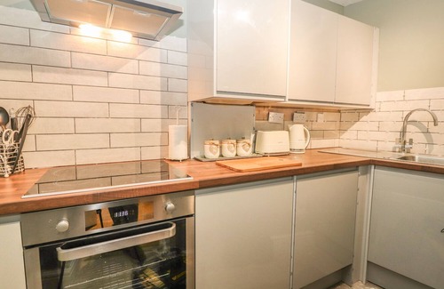 Cymau Cottage | THE COTTAGE @ THE COACH HOUSE, pet friendly in Rossett