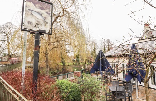 Cymau Cottage | THE COTTAGE @ THE COACH HOUSE, pet friendly in Rossett
