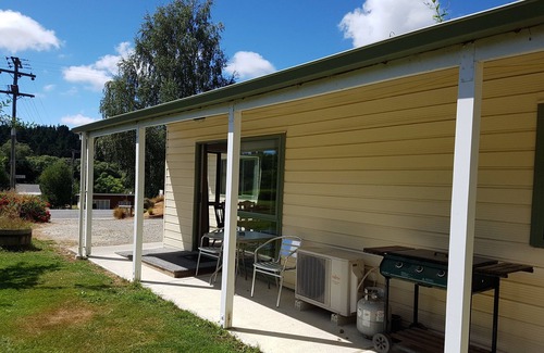 Naseby House | The Cottage @ The Old Naseby School House