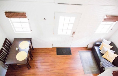 Hermann Bed & Breakfast | The Cottage Treehouses