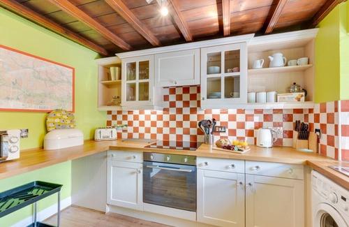 Worton House | The Cottage - Two Bedroom House, Sleeps 4