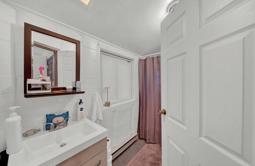 North Chesterfield Apartment | The Cottage Unit 5 Studio in lovely Richmond with WiFi, AC