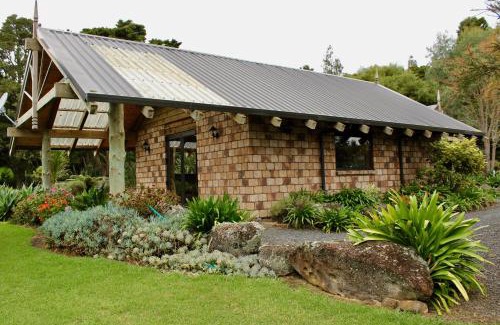 Ruatangata West House | The Cottage Wai Rua