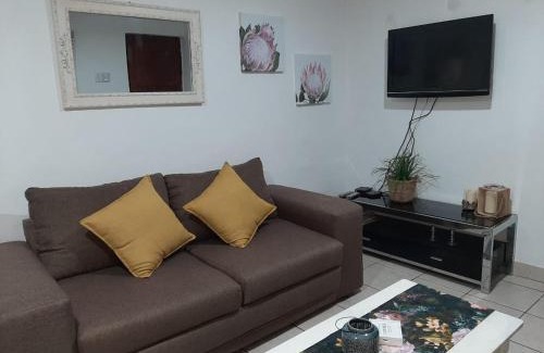 Grahamstown Apartment | The Cottage