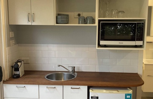 Woollamia Apartment | The Cottagennewly Renovated, Clean Studio Completely Separate From Main House