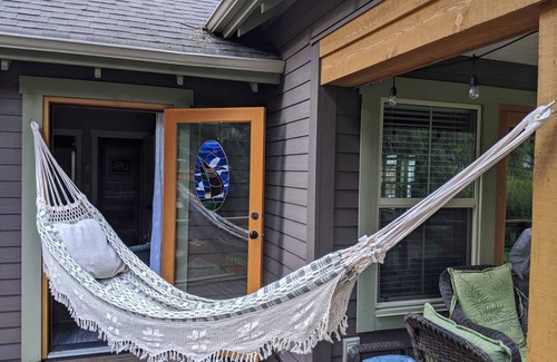 Lindell Beach House | The Cottages at Cultus Lake