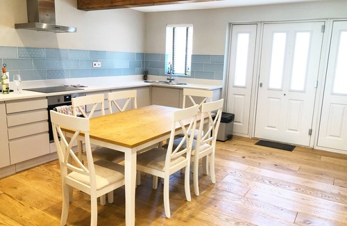 Appledram Cottage | The Cottages at Crouchers Orchards