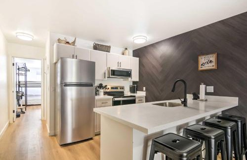 Beaver Apartment | The Cottages Chic Ski-InandSki-Out Mountain Condo!