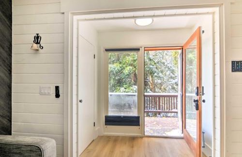 Beaver Apartment | The Cottages Chic Ski-InandSki-Out Mountain Condo!