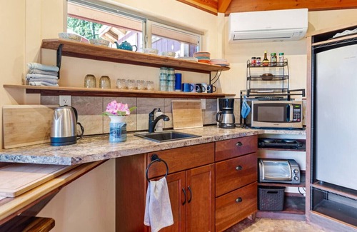 Alvadore RV Rental | The Cottages Over Yonder