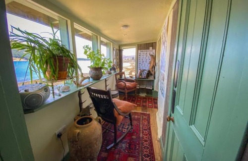 Breakish House | The Cottar; an ancestral & traditional house just 2m from the sea.