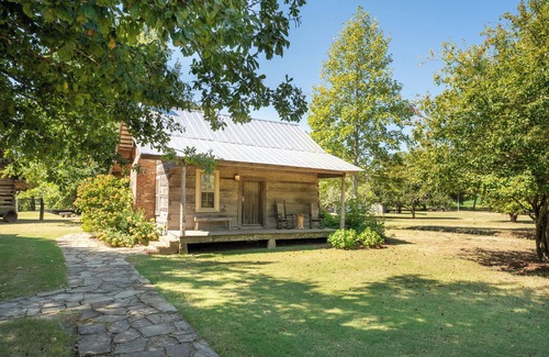 Bells Cabin | The Cotton Gin Cabin at Green Frog Farm